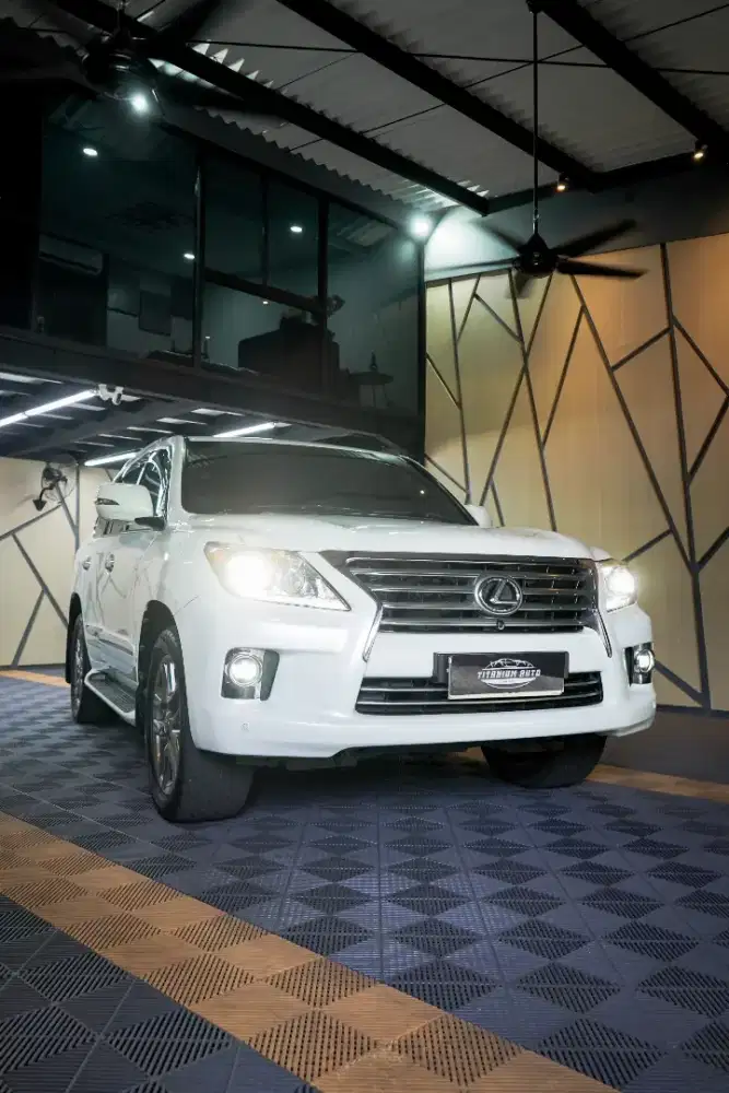 Lexus LX570 Luxury 2014 VIP Seats 2+2