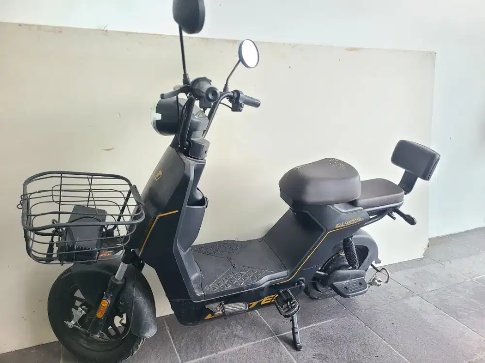 Sepeda Listrik UNITED Salvadore 2.0 Battery Upgraded