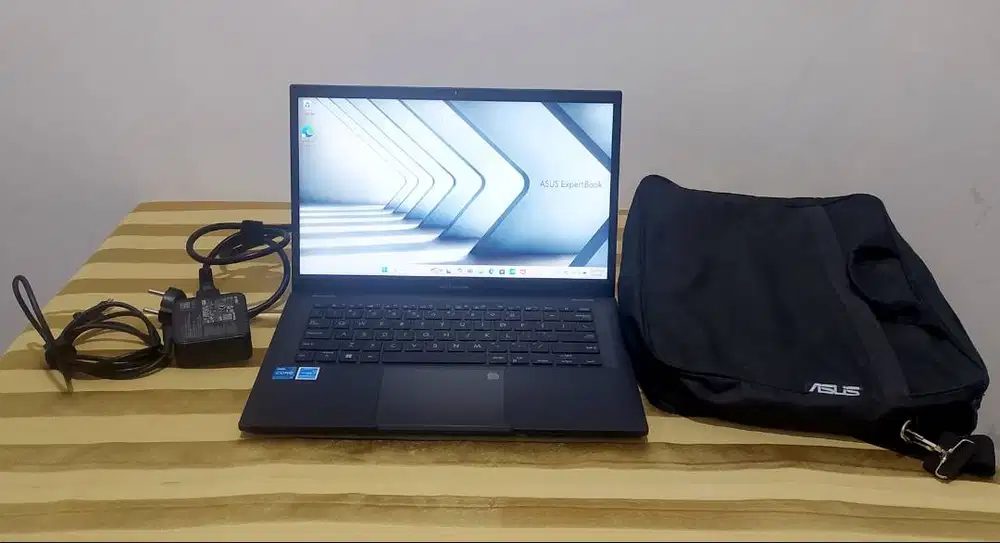 Asus Expertbook Intel Gen 12 Mulus 95% Garansi panjang