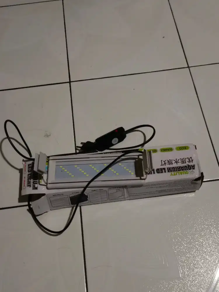 LAMPU LED AQUARIUM