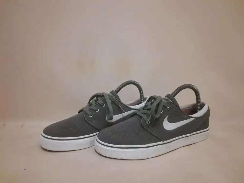 Nike SB Stefan Janoski Green size 40 dan adidas vans
