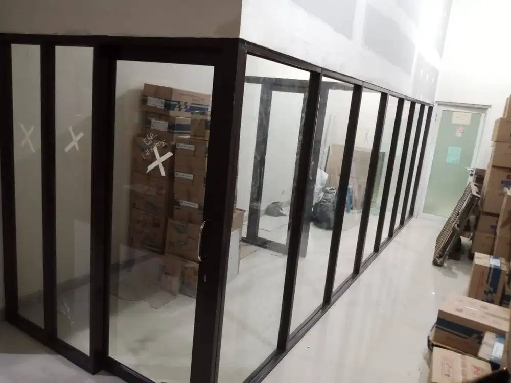 Pasang Kusen Alumunium - Aluminium + Plafon - Partisi Gypsum / WPC PVC