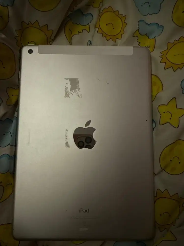 ipad 6th generation celluler data 32 gb