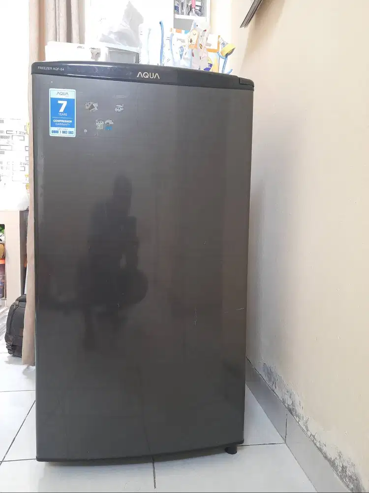 Kulkas Asi Freezer Aqua AQF S4