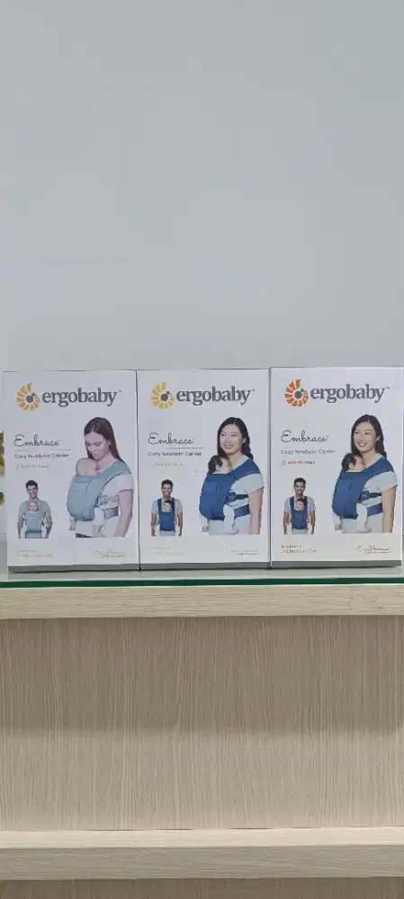 NEW ERGOBABY EMBRACE NEGO