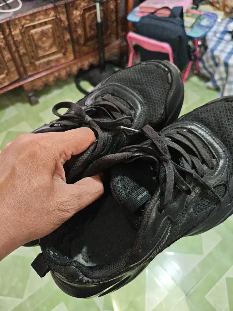 Skechers full black