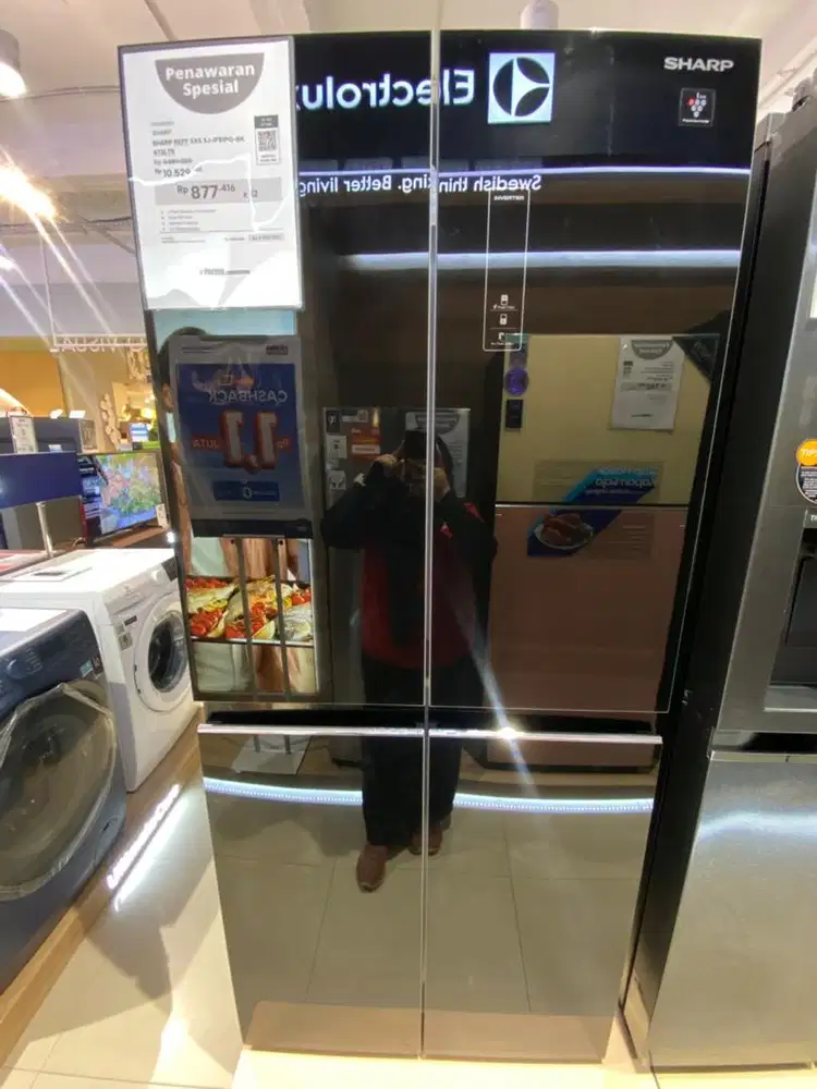 Kulkas sharp 4 pintu bisa cicilan syarat ktp dibantu sampe acc