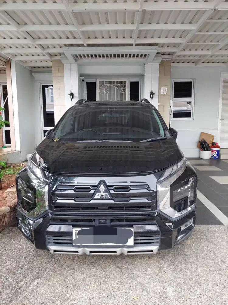 Mitsubishi xpander cross At thn 2022 pemakaian 2023