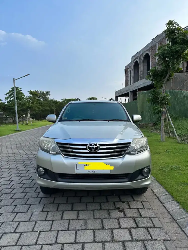 TOYOTA FORTUNER 2.4 G DIESEL AT 2012 SILVER