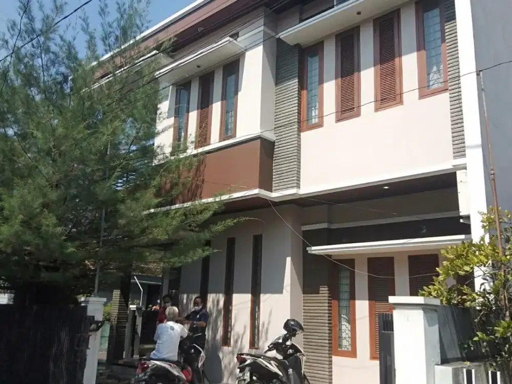 Murah! Rumah lama siap huni sayap Buah Batu Bandung