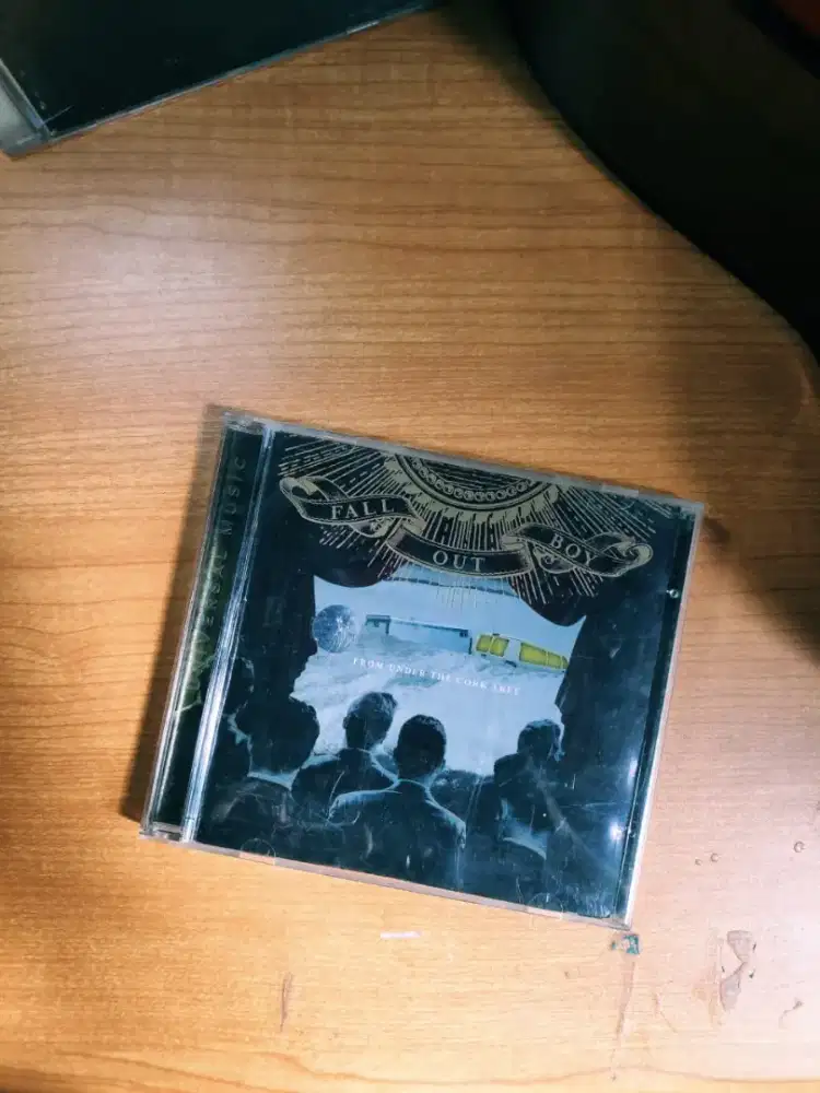 Audio CD Kaset Fall Out Boy - from under the cork tree