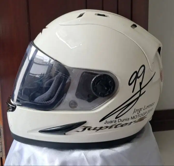 helm Ori Yamaha Jorge Lorenzo...mulus seperti baru