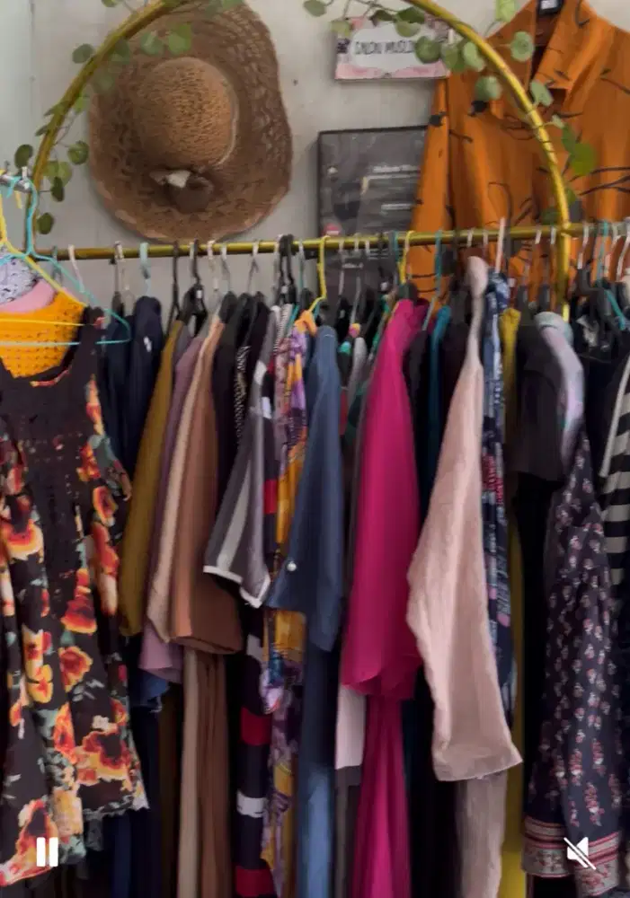 Baju atasan preloved