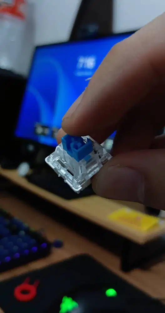 Switch Keyboard 3 pin Blue - Tactile Silent Random