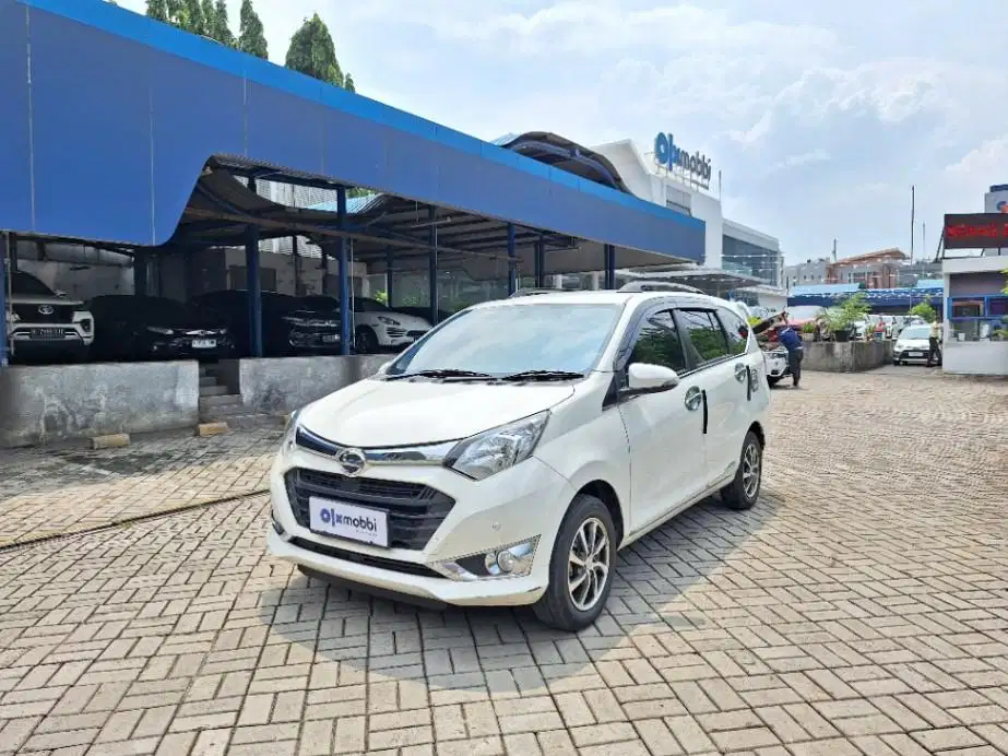 LOW DP Daihatsu Sigra 1.2 R Bensin-MT 2017 FZT