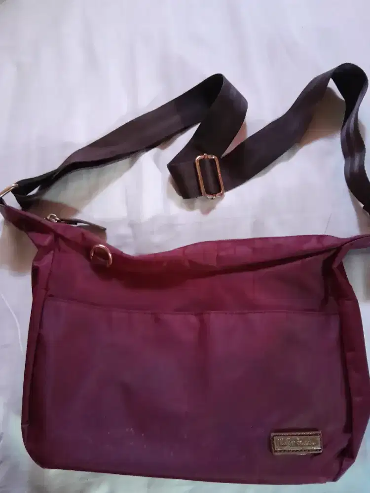 Tas slempang phillipe jourdan