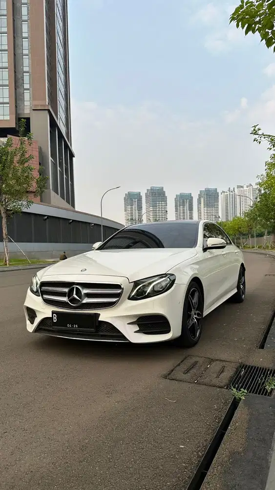Mercedes-Benz E300 2.0 AMG LINE W213 2017