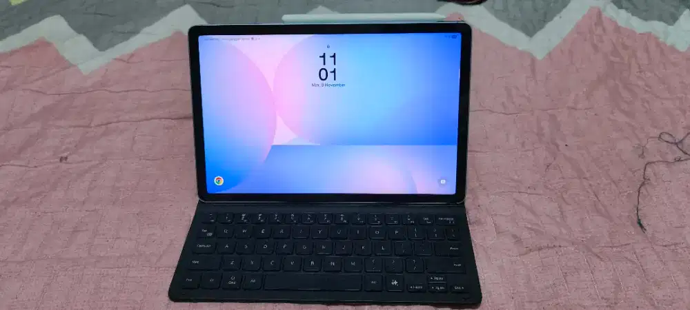 Samsung Tablet S10Fe 5g (likenew)