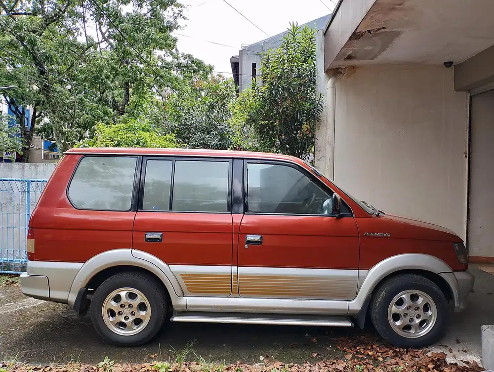 Mitsubishi Kuda 2002 Bensin