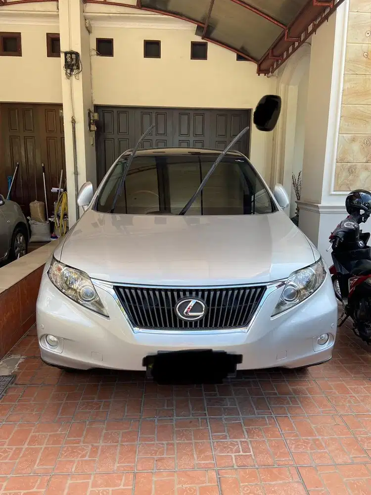 Dijual lexus RX 270 tahun 2011