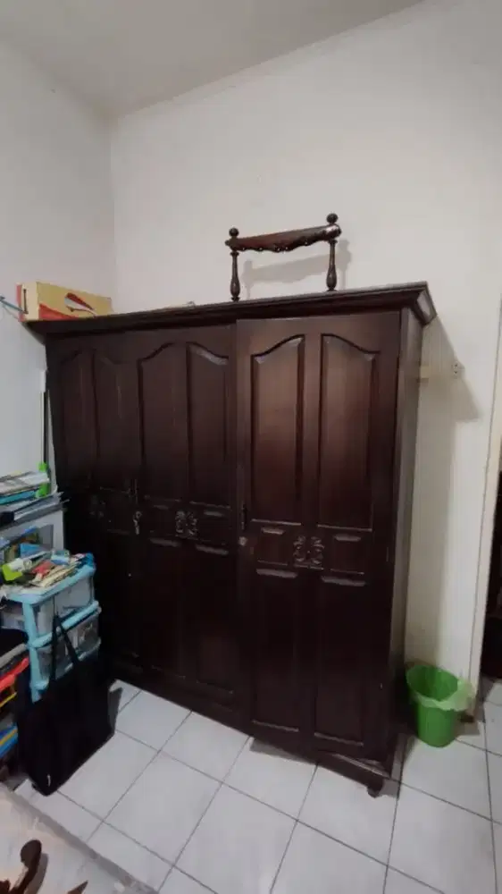 Lemari Pakaian Asli Jati Tua Bahan Jelas Istimewa