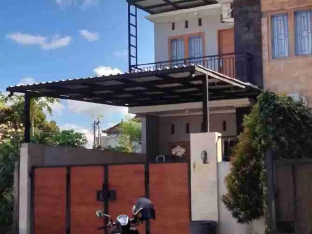 DI SEWAKAN RUMAH MEWAH SEMI FURNISHED DI TUKAD BADUNG RENON DENPASAR SELATAN