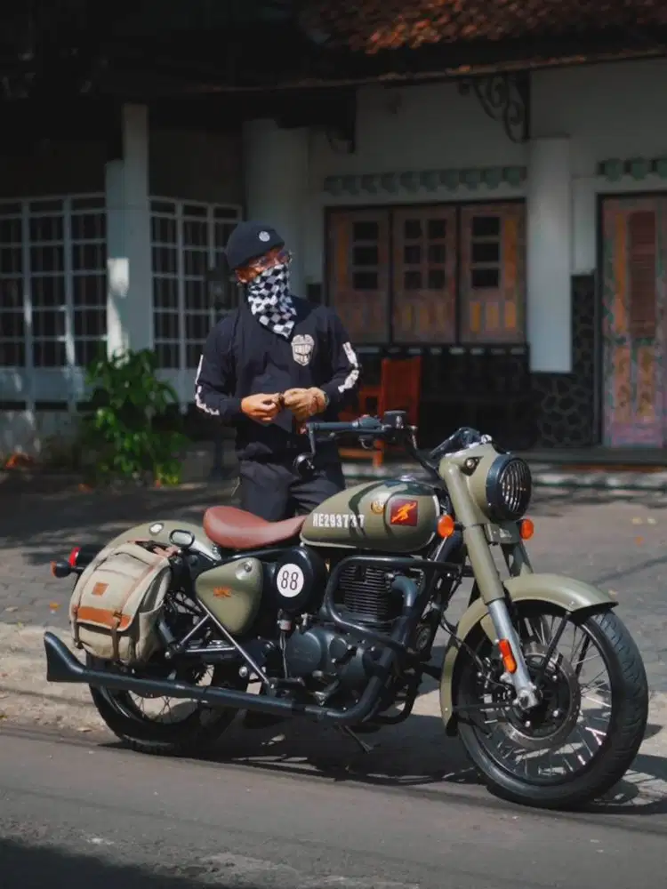 Royal Enfield Classic Reborn 350 ABS 2023 Mash Grey