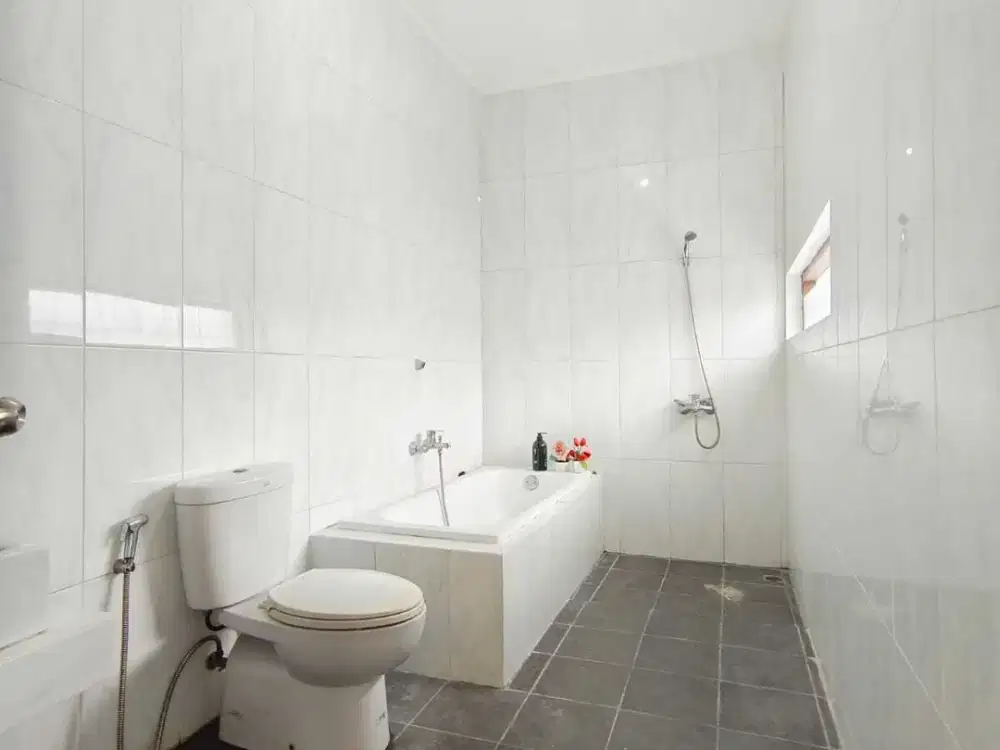 Rumah Unfurnished Minimalis di Discovery Conserva Bintaro LR-10173