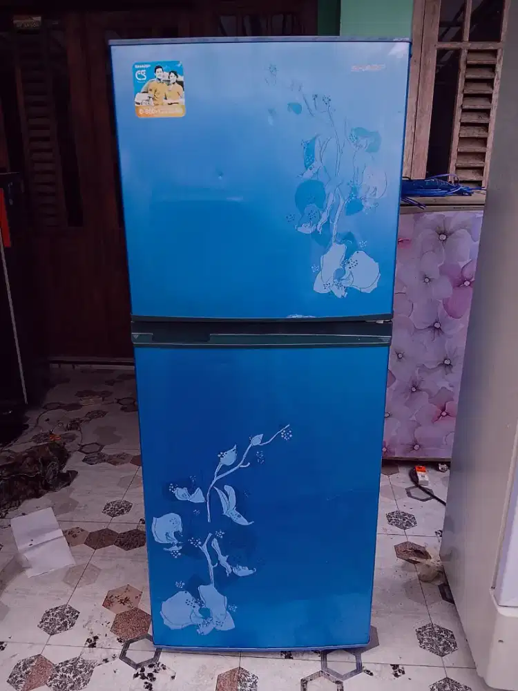 Kulkas Sharp 2 pintu mulus