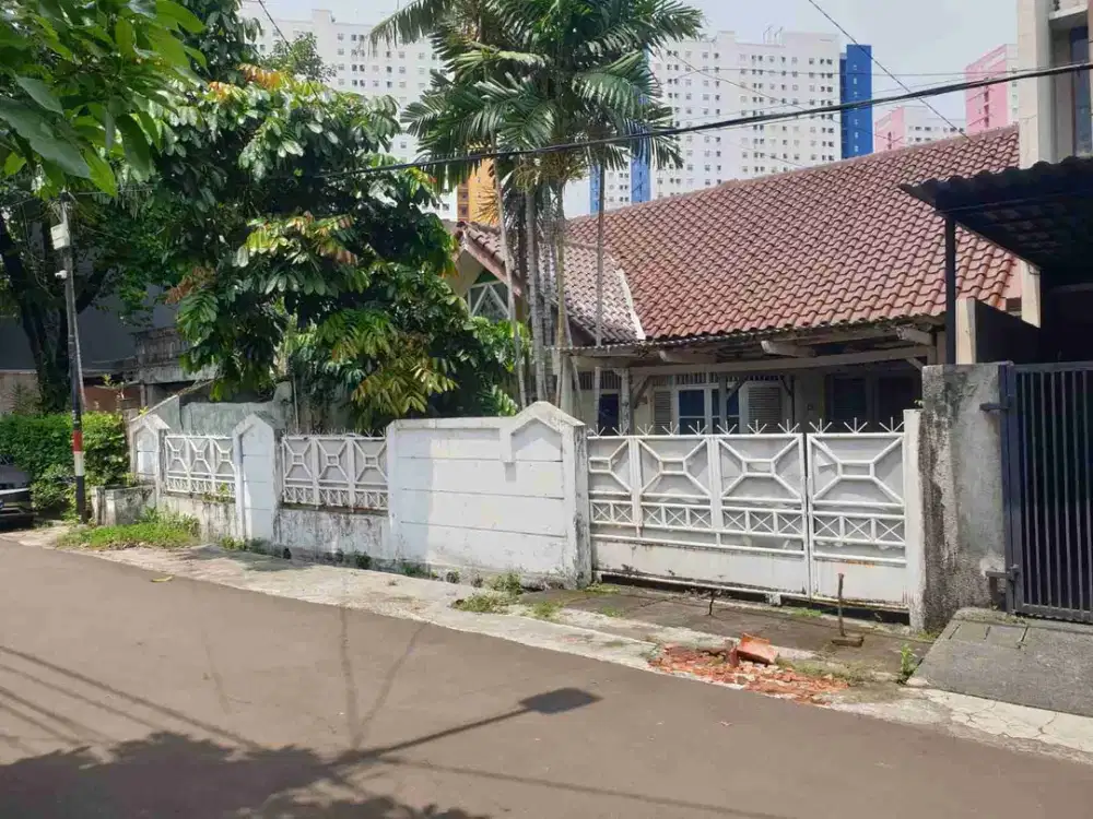 Rumah Lama 1 Lantai Di Komplek Perhubungan Udara Cempaka Putih Jakarta Pusat