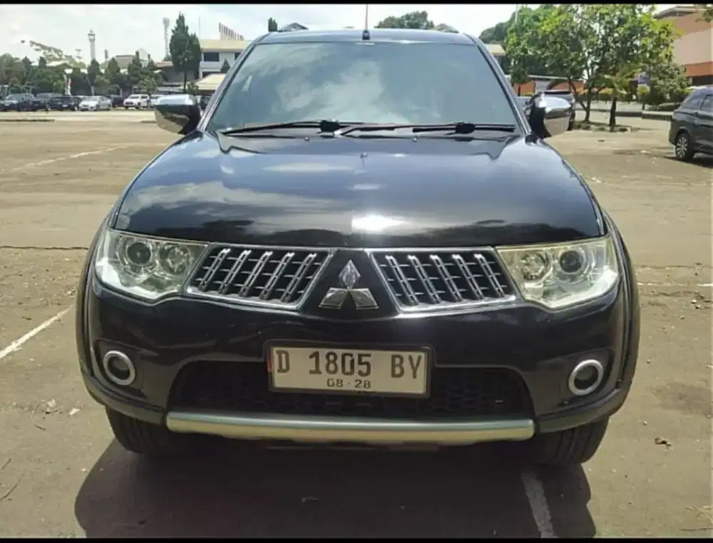 Pajero Exeed 2011