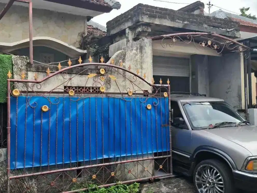 Di jual tanah 1 are & bangunan lama 
Lokasi di jln Kertadalem sari 3