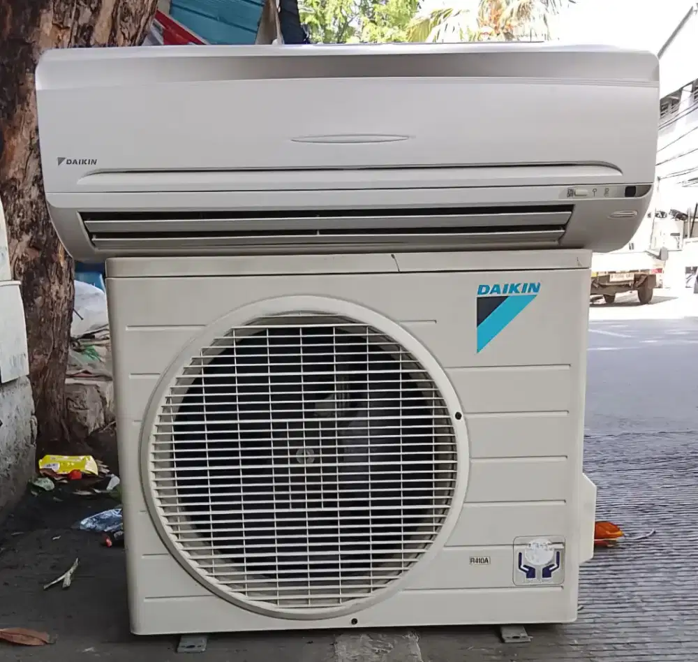 AC Daikin Thailand 1,5 PK R 410 second
