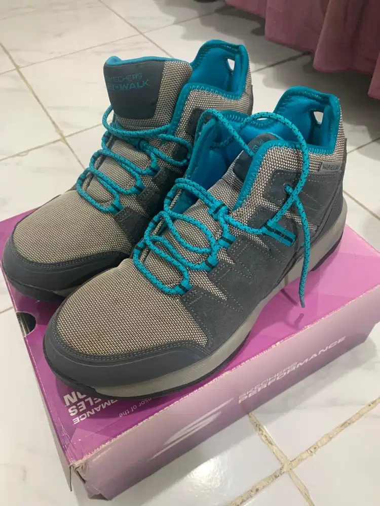 PRELOVED ORIGINAL Sepatu skechers Gowalk outdoors 2