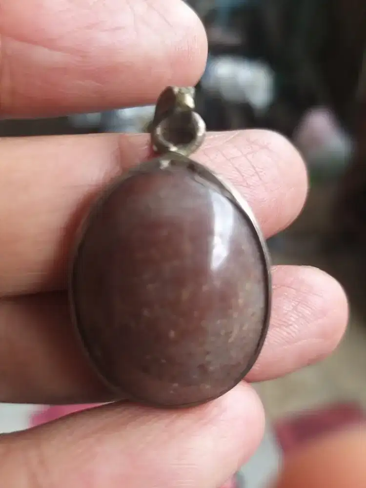 Dijual liontin / bandul dari peeak dengan batu waena kecoklatan