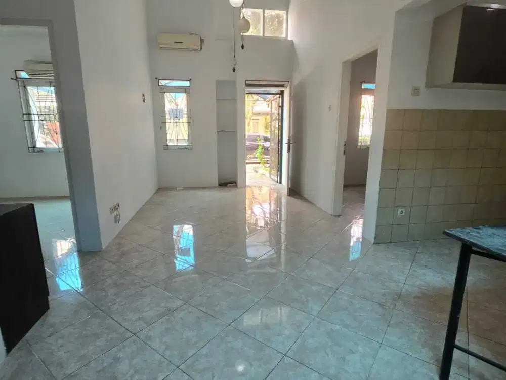 Dijual cepat Rumah bagus murah di Kota Baru Parahyangan