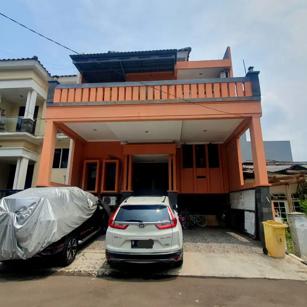 Rumah lokasi strategis di kelapa gading !