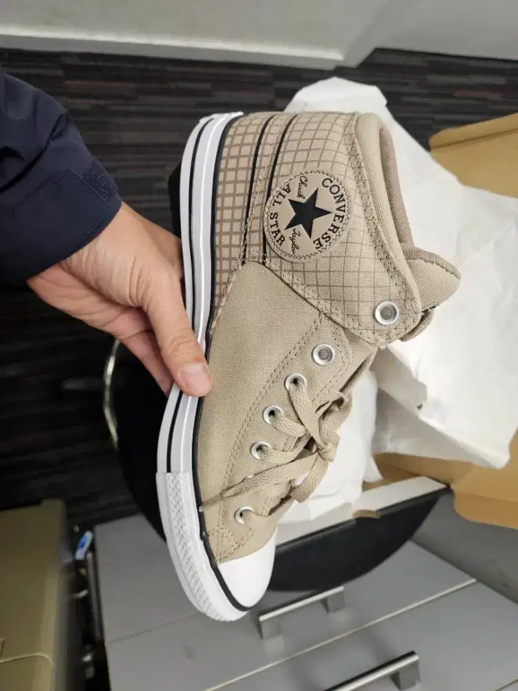 Flash Sale Sepatu original 100%  Bogor