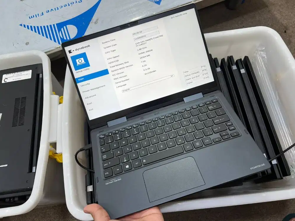 Laptop toshiba x30e core i7 g11 ram 16gb NVME 256gb 2in1 touch mulus