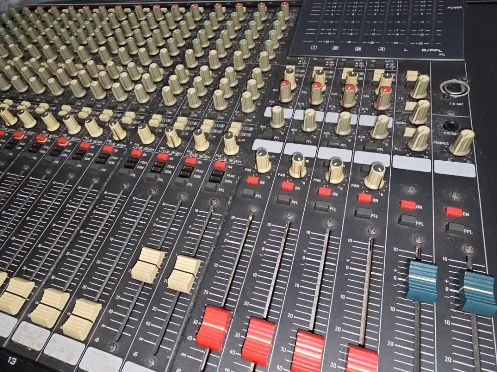 Mixer profesional RAMSA WR-S4416