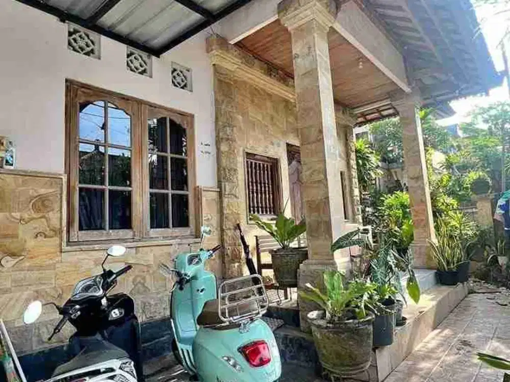 DIJUAL RUMAH LANTAI 2 LOKASI KESIMAN KERTALANGU