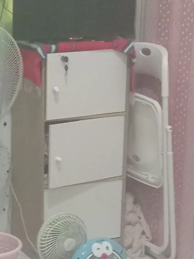 Lemari susun & kursi lipat