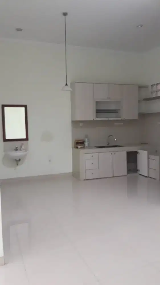 Sewakan Rumah Siap Huni BCS
Kelapa Gading Jakarta Utara