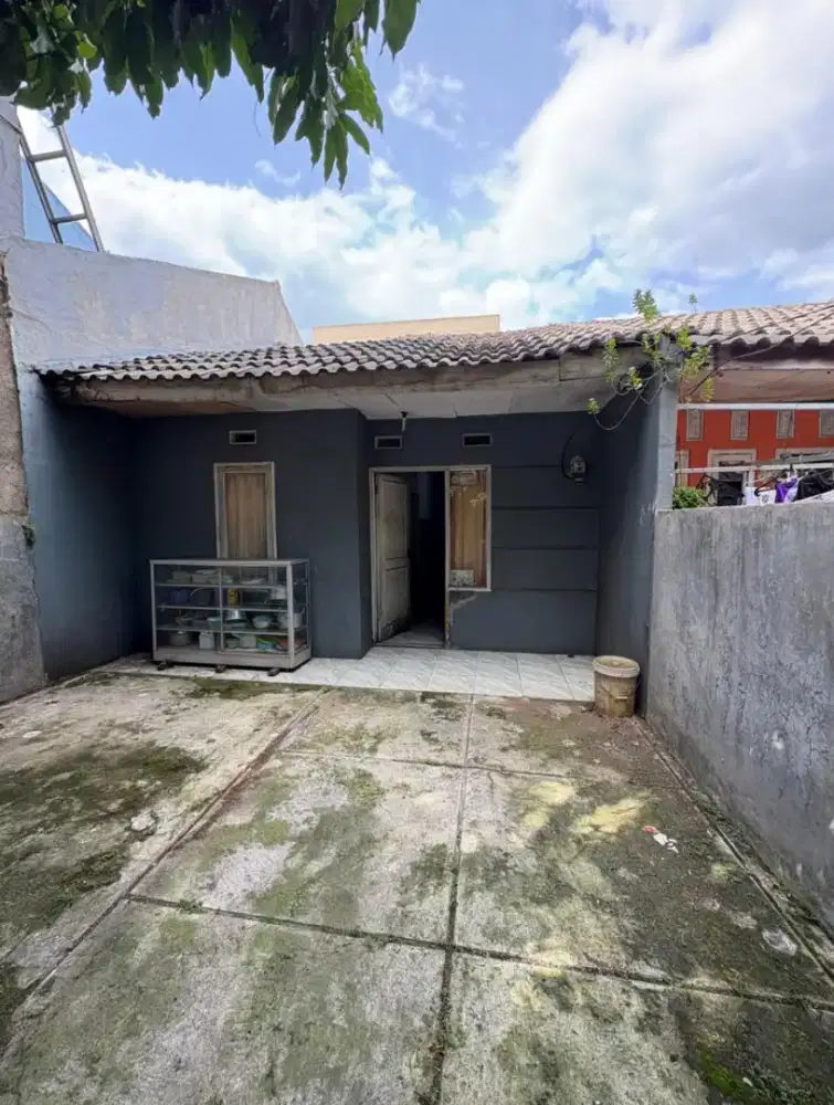 di jual. Rumah di perumahan wahana pondok gede.