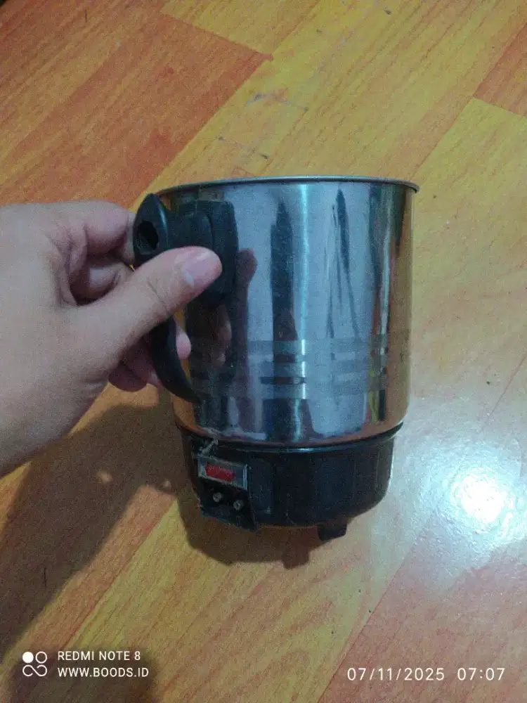 Teko Listrik untuk rebus air