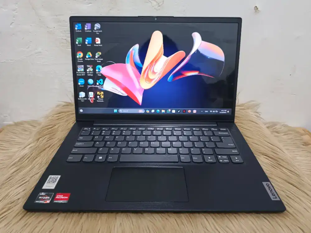Laptop Desain Terbaru Lenovo V14 Amd Ryzen 5 5625U Ram 8 Ssd 512