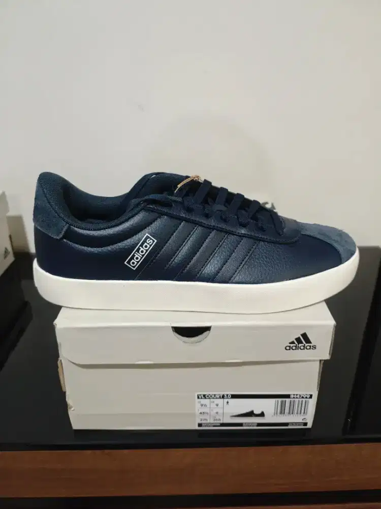 Sepatu Tennis sneaker Adidas VL court 3.0 sz 43