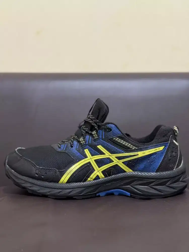 Sepatu asics (43) original (trail/running)