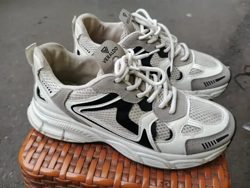 Jual sepatu levardo original size 43 bisa kirim bayar cod d tempat