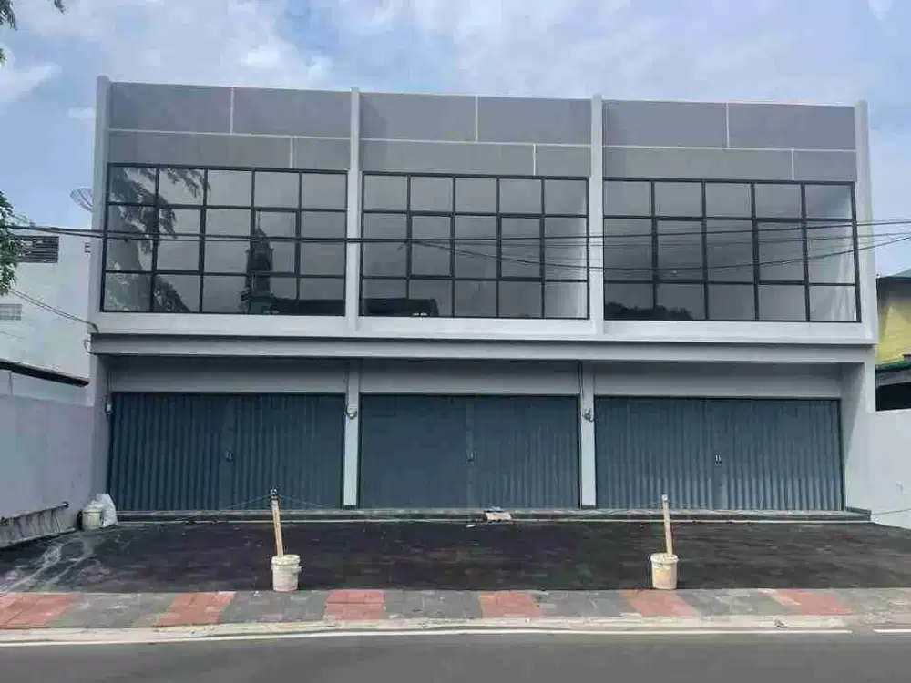 Ruko 2 ½ Lantai Taman Malaka, Pondok Kelapa Jakarta Timur